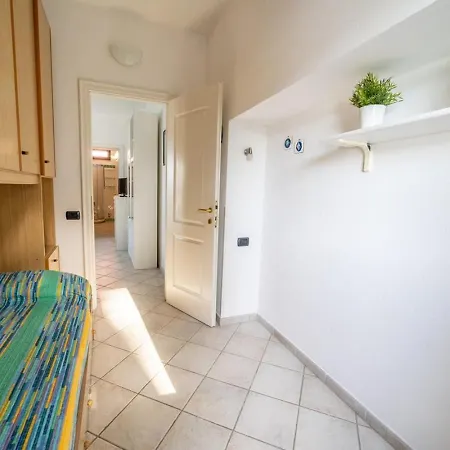Apartment La Gabbiana *